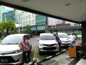 sewa mobil perjam di cirebon